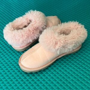 Like New CAT & JACK Girls Mollie Faux Fur Cuff Scuff Slippers | 12